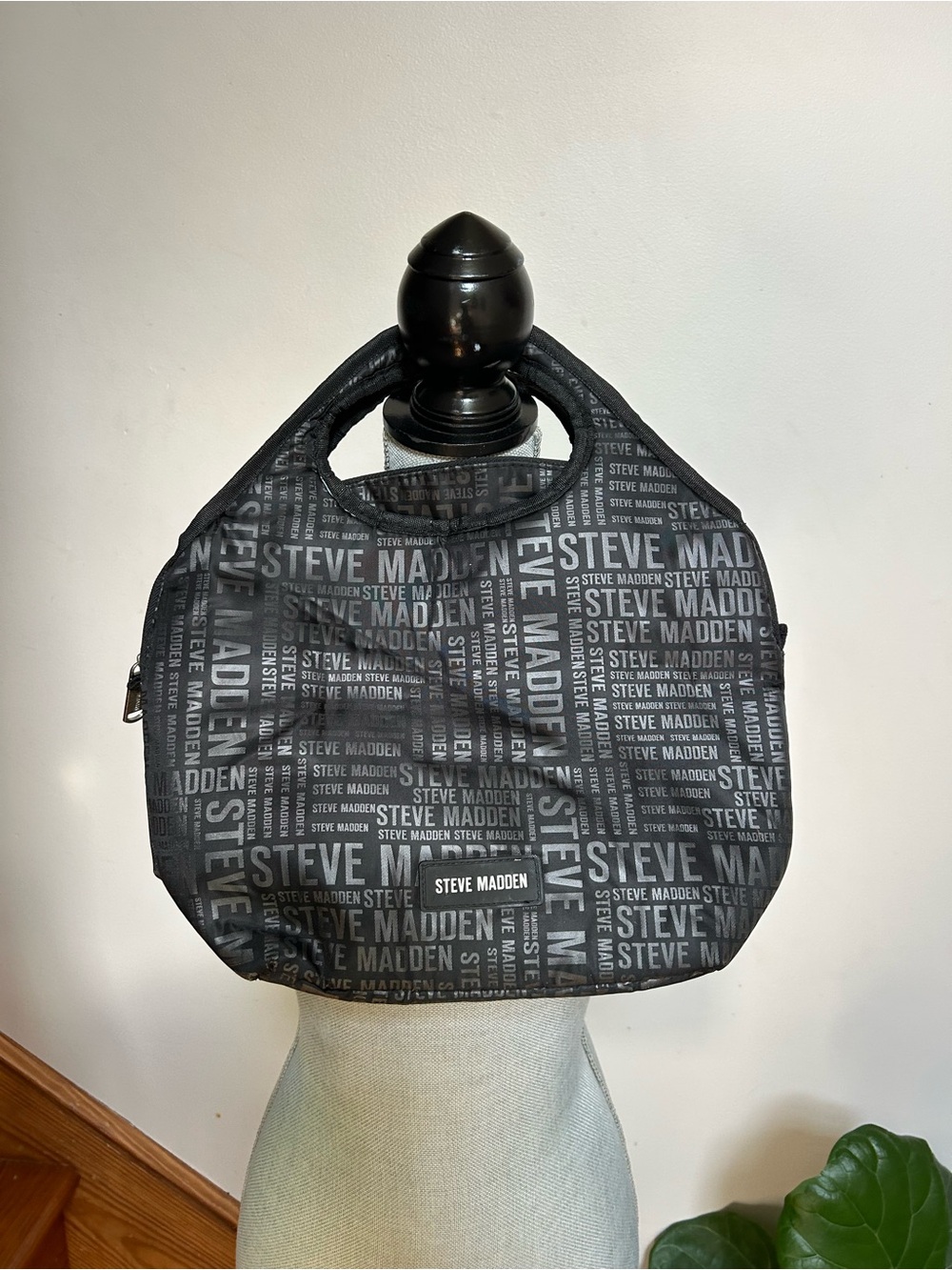 Steve Madden Black Logo-Print Insulated Lunch Box Bag